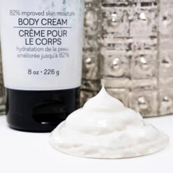 Cool Spearmint & Thyme™ Body Cream 8 Oz/226 G -Primally Pure Shop Cool Spearmint lotion lifestyle WEB 800x800 76864.1556595925