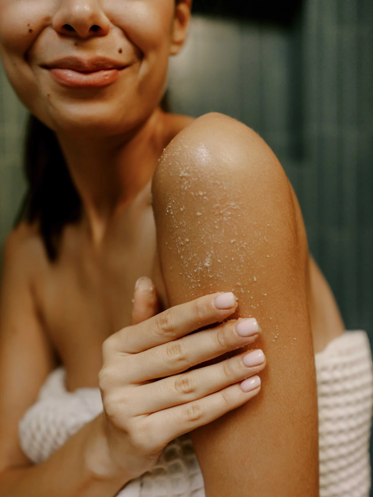 Bergamot + Eucalyptus Body Polish 5 Bergamot + Eucalyptus Body Polish - Image 3